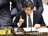 Dvudoğlu İsrail rəsmisi danışmaq istəyərkən konfransı tərk etdi