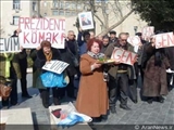 Prezident aparatı qarşısında orijinal aksiya