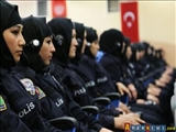 polis qadınlara hicab geyinməyə icazə verilib