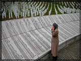8372 müsəlmanın öldürüldüyü Srebrenitsa qətliamından 24 il ötür